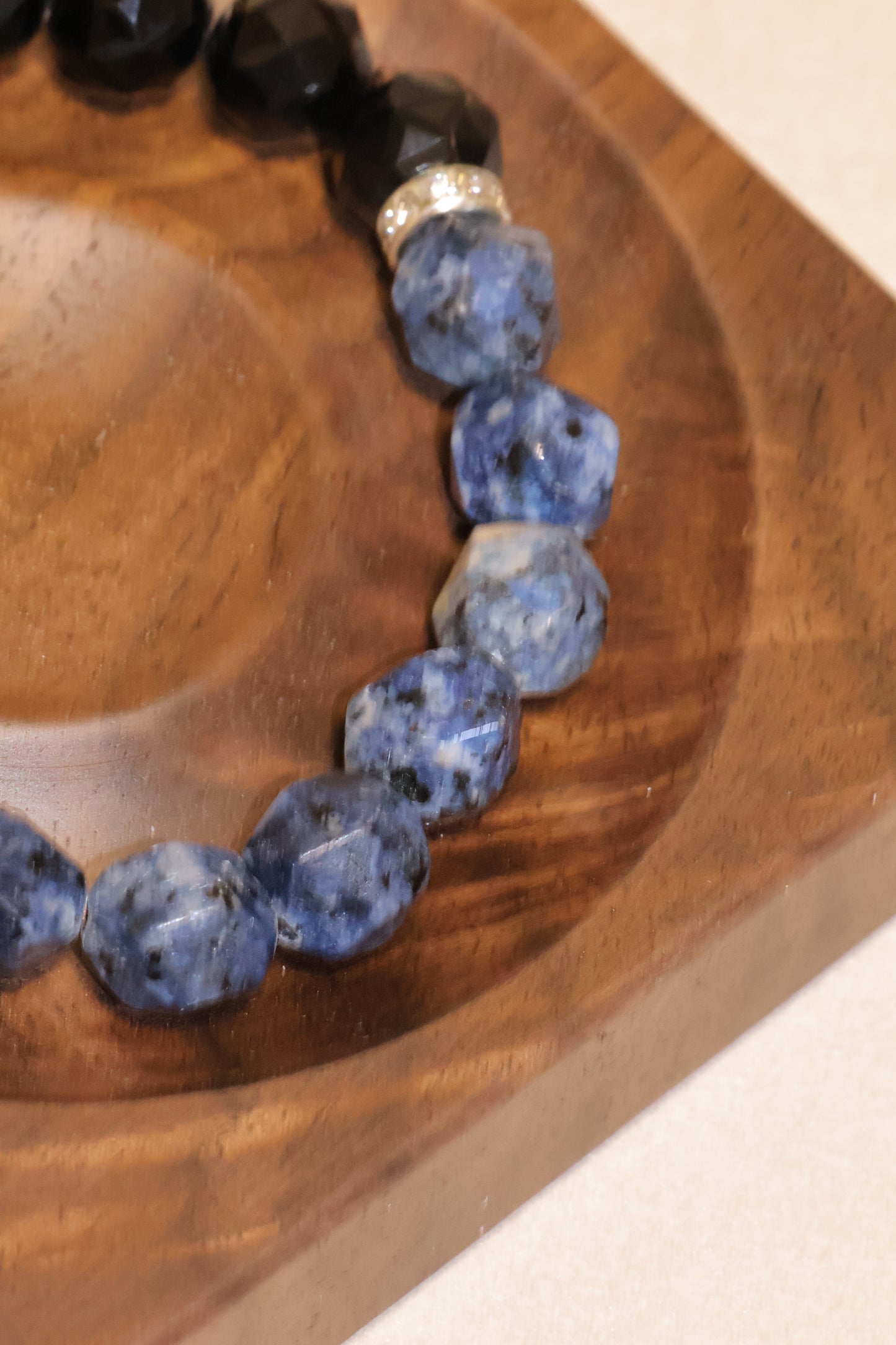 Blue-Veined Agate Bracelet