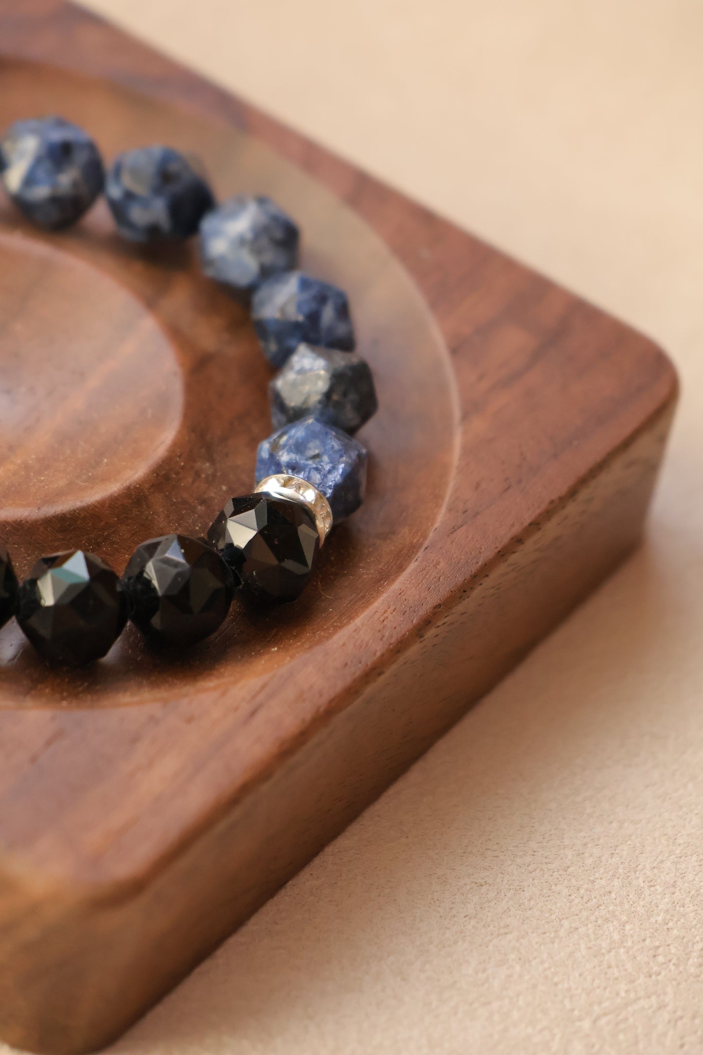 Blue-Veined Agate Bracelet