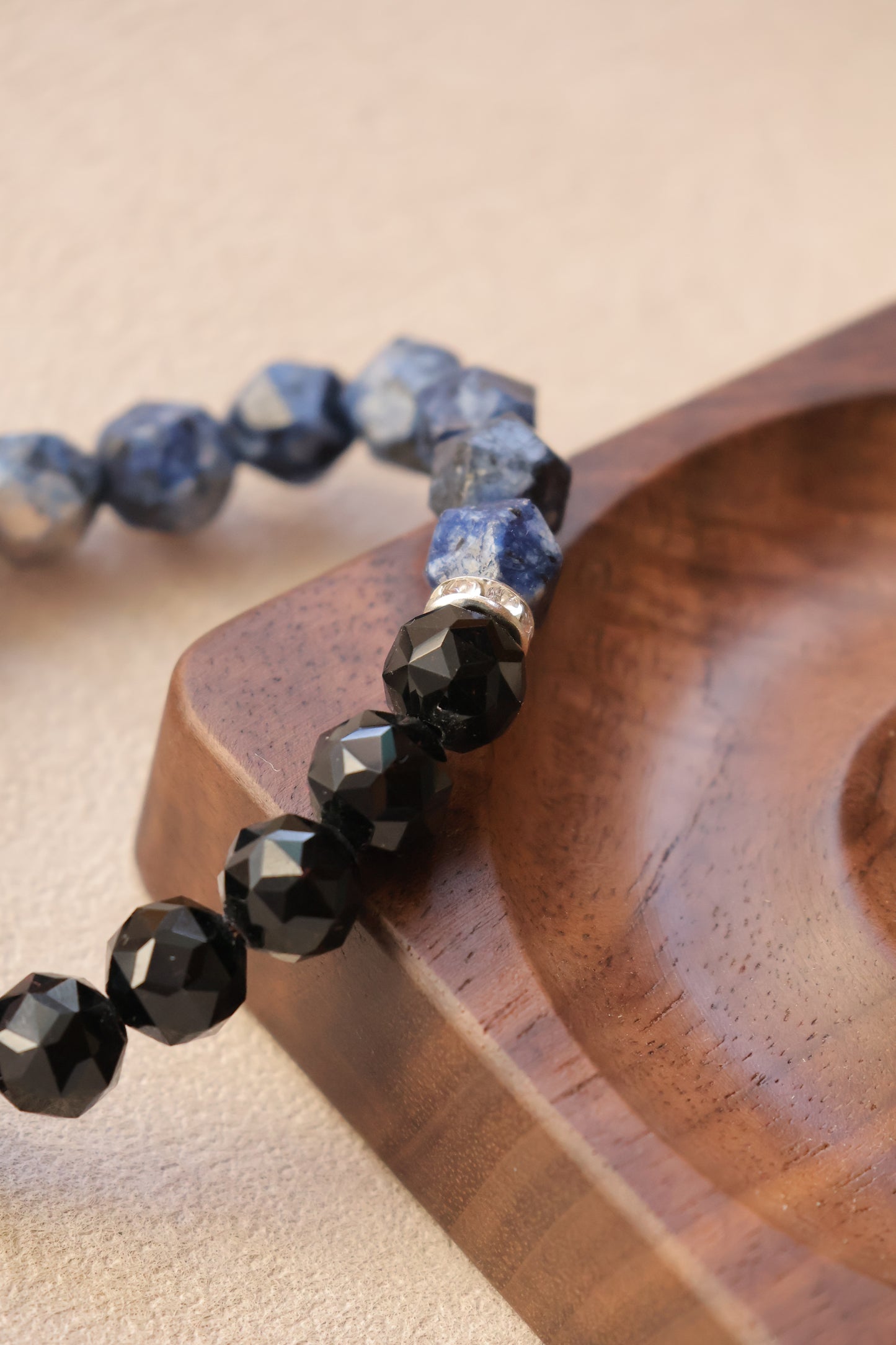 Blue-Veined Agate Bracelet