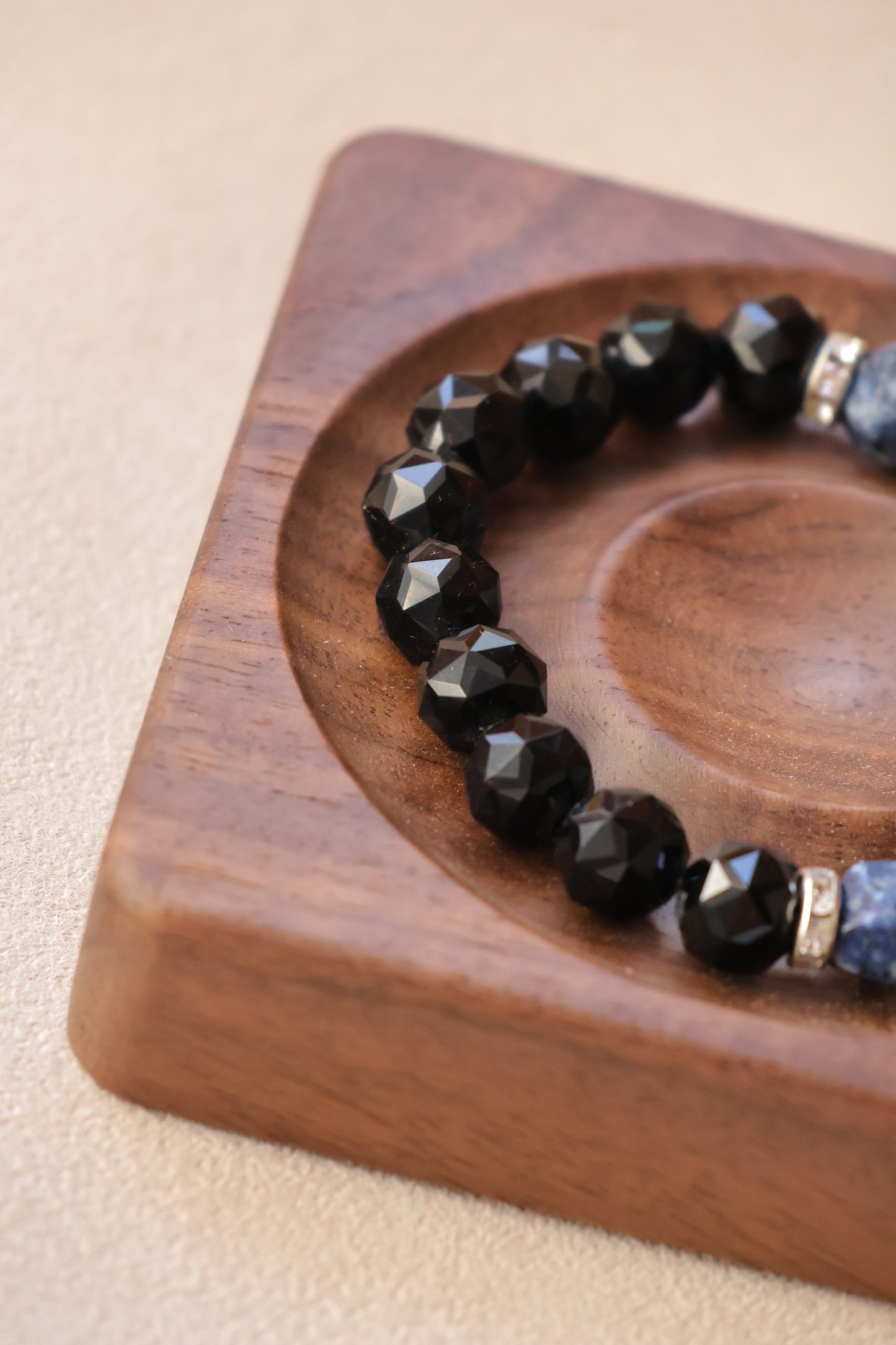 Blue-Veined Agate Bracelet